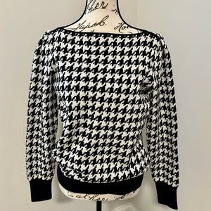 NWOT Ann Taylor houndstooth sweater.  Small.